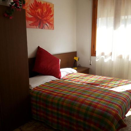 Residence Condominio Roma Ераклеа Маре Екстериор снимка