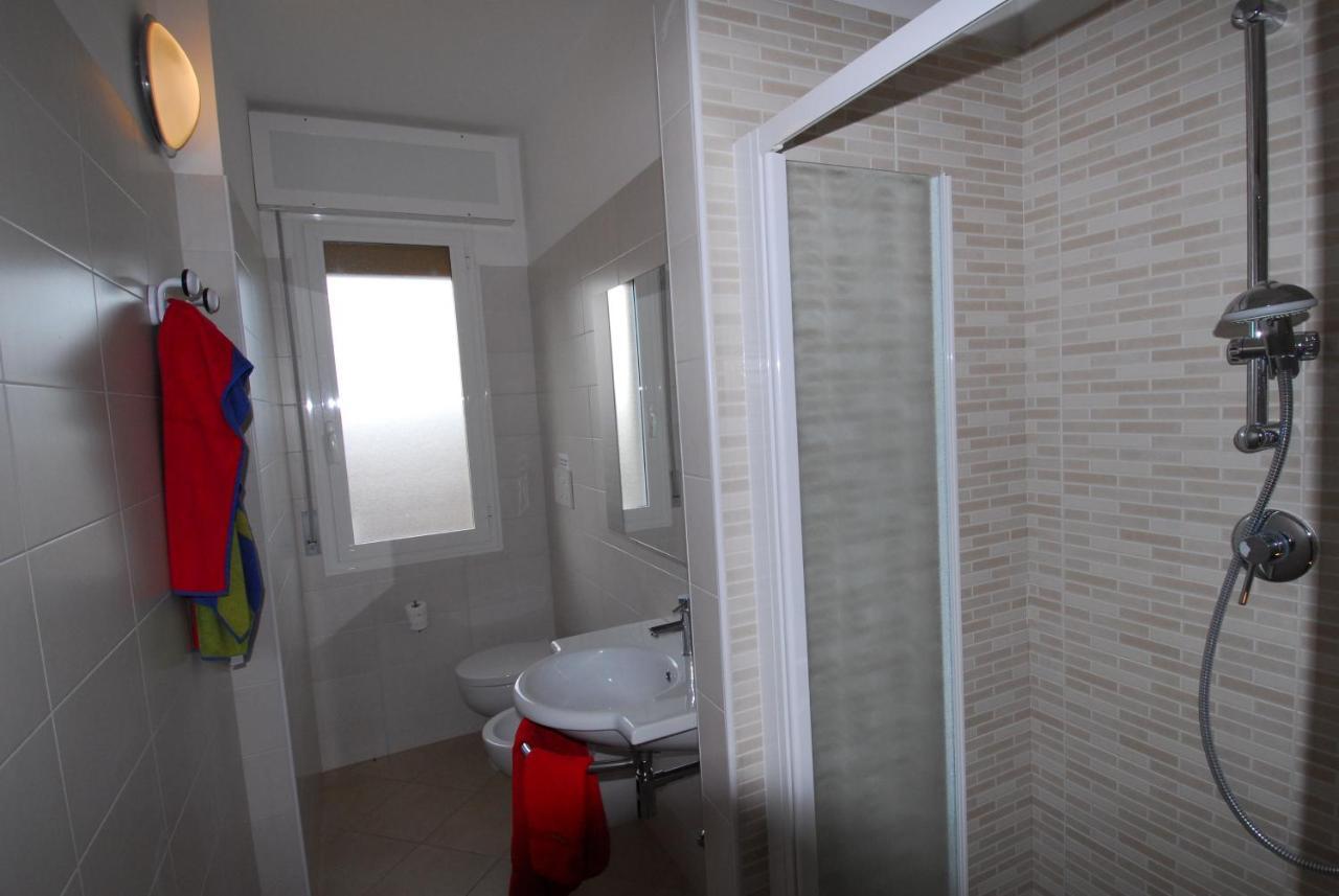 Residence Condominio Roma Ераклеа Маре Екстериор снимка